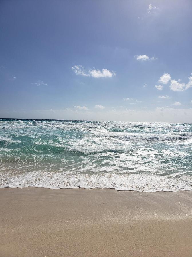 Ocean View Three Bedroom, Three Story Penthouse By The Beach แคนคูน ภายนอก รูปภาพ