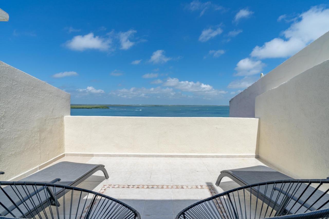 Ocean View Three Bedroom, Three Story Penthouse By The Beach แคนคูน ภายนอก รูปภาพ
