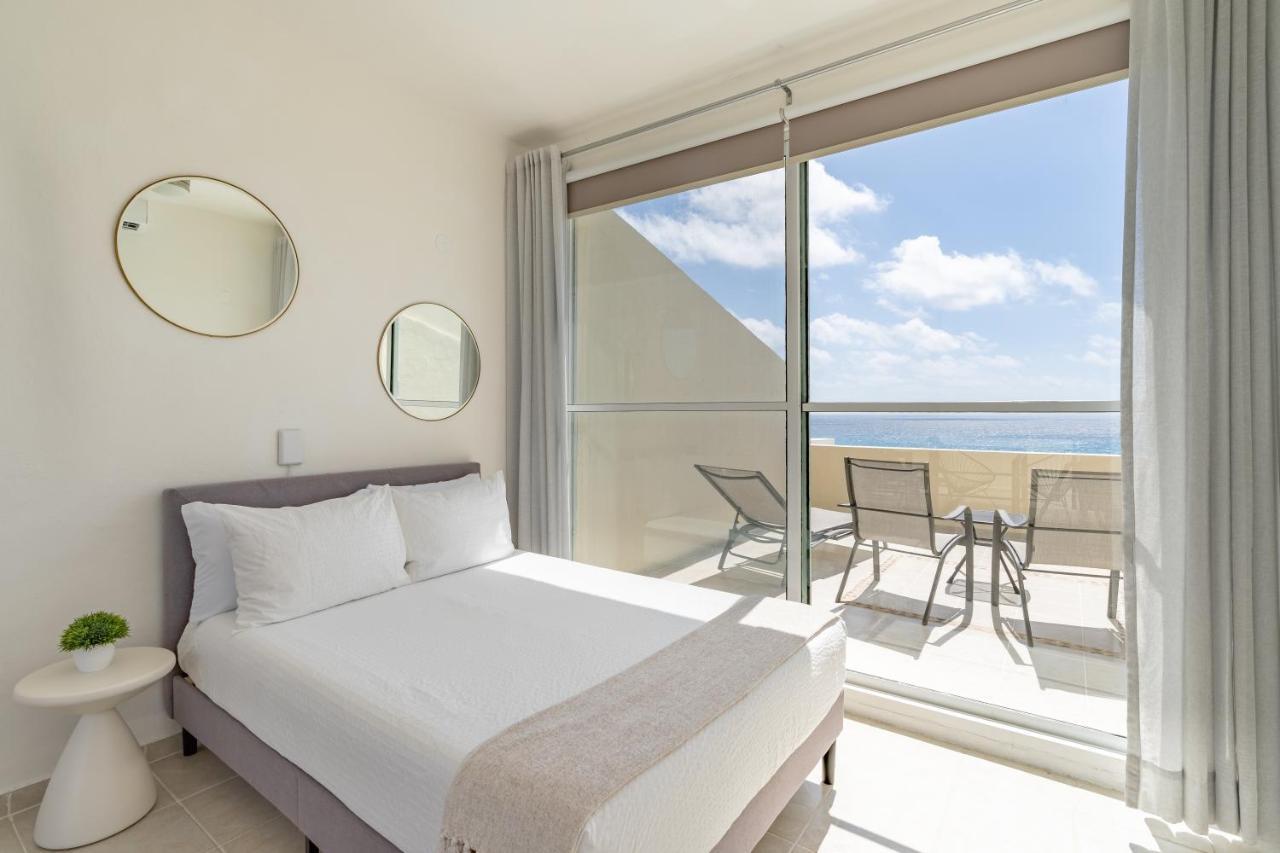 Ocean View Three Bedroom, Three Story Penthouse By The Beach แคนคูน ภายนอก รูปภาพ