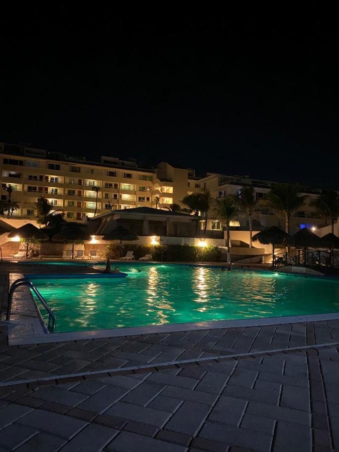 Ocean View Three Bedroom, Three Story Penthouse By The Beach แคนคูน ภายนอก รูปภาพ