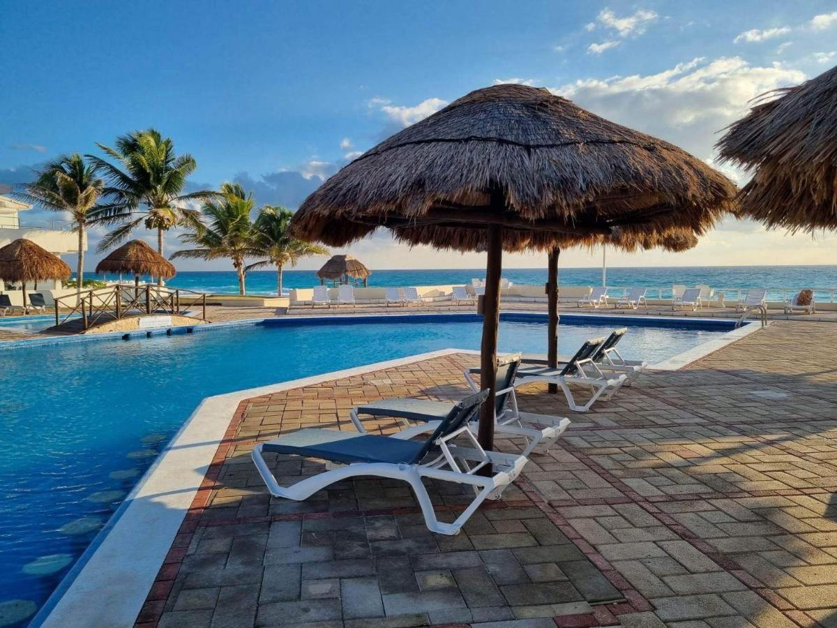 Ocean View Three Bedroom, Three Story Penthouse By The Beach แคนคูน ภายนอก รูปภาพ